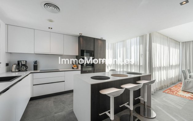 Resale - Apartment - Benahavís - La Quinta