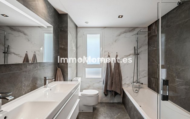 Resale - Apartment - Benahavís - La Quinta