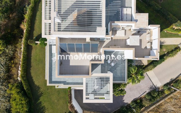 Resale - Apartment - Benahavís - La Quinta