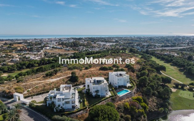 Resale - Apartment - Benahavís - La Quinta