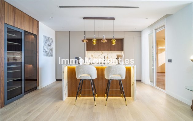 Wiederverkauf - Wohnung - Marbella - Nueva Andalucía