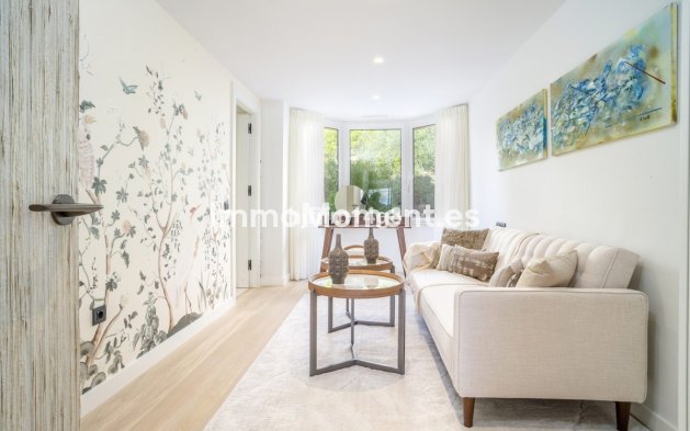 Wiederverkauf - Wohnung - Marbella - Nueva Andalucía