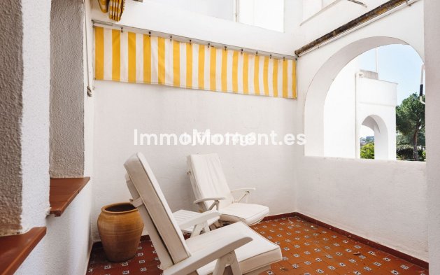 Resale - Apartment - Marbella - Nueva Andalucía