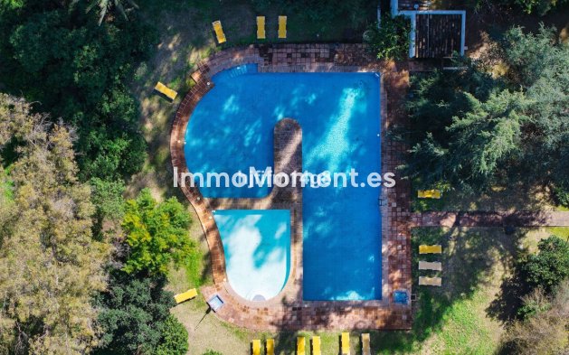 Resale - Apartment - Marbella - Nueva Andalucía