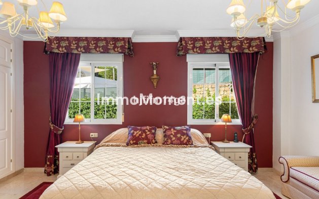 Bestaande woning - Geschakelde woning - Marbella - Nueva Andalucía