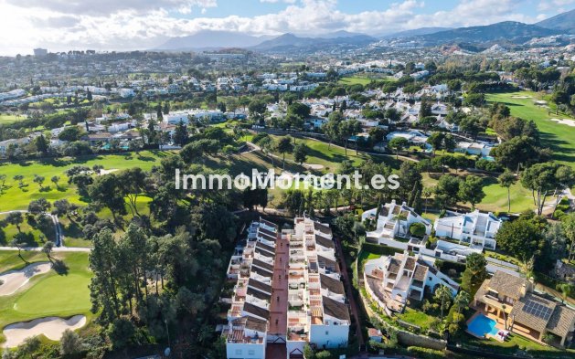Bestaande woning - Geschakelde woning - Marbella - Nueva Andalucía