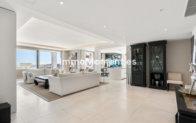 Revente - Appartement - Marbella - Nueva Andalucía