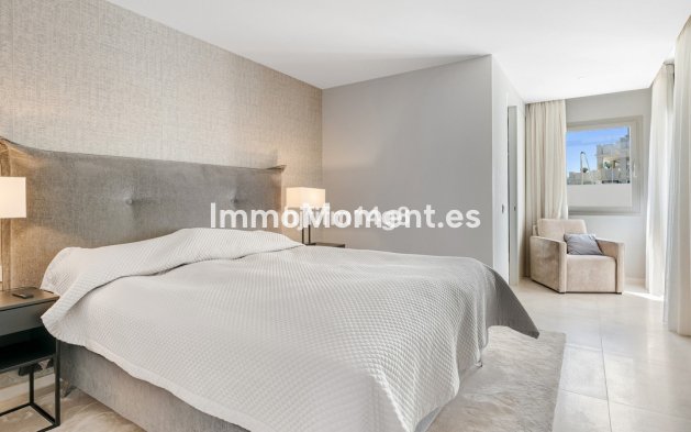 Revente - Appartement - Marbella - Nueva Andalucía