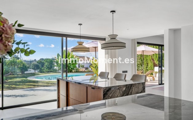 Wiederverkauf - Villa - Marbella - Nueva Andalucía