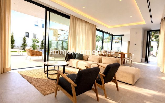 Bestaande woning - Villa - Estepona  - Atalaya