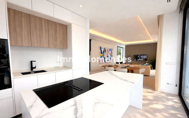 Bestaande woning - Villa - Estepona  - Atalaya