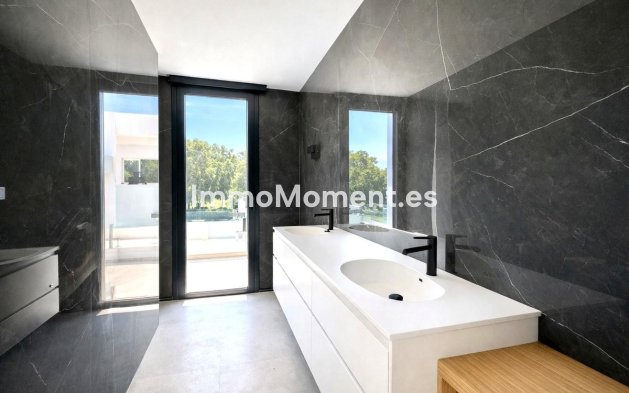 Bestaande woning - Villa - Estepona  - Atalaya