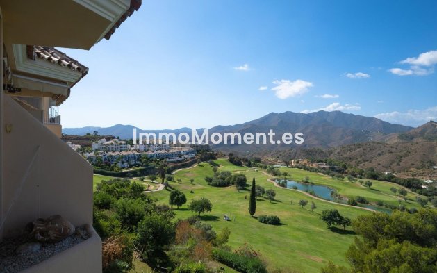 Wiederverkauf - Wohnung -   Inländisch - Alhaurín el Grande Centro