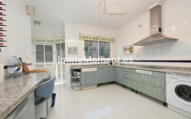 Wiederverkauf - Wohnung -   Inländisch - Alhaurín el Grande Centro