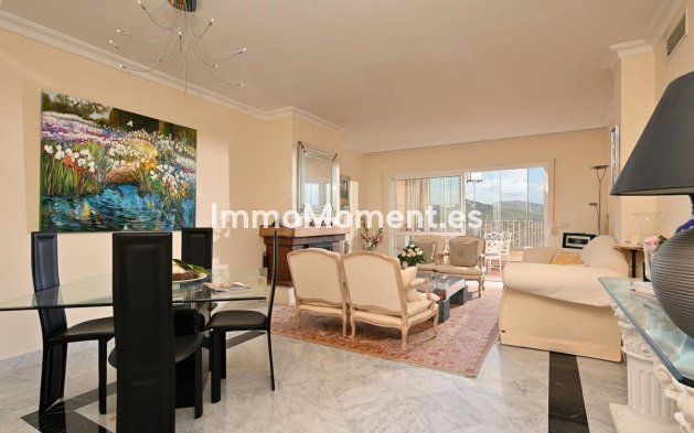 Wiederverkauf - Wohnung -   Inländisch - Alhaurín el Grande Centro