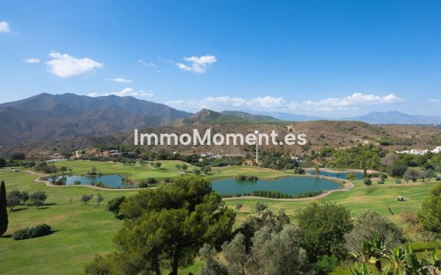 Wiederverkauf - Wohnung -   Inländisch - Alhaurín el Grande Centro