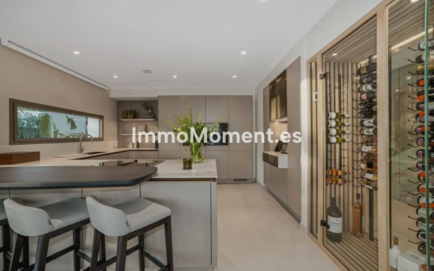 Wiederverkauf - Villa - Marbella - Nueva Andalucía