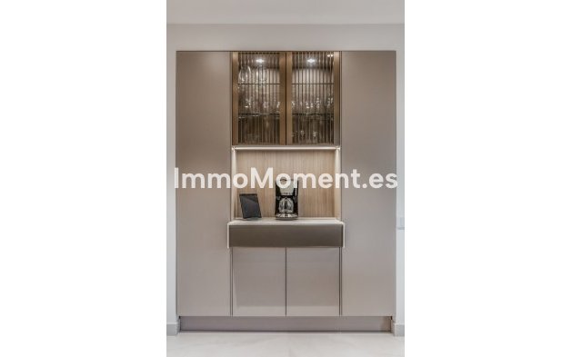 Wiederverkauf - Villa - Marbella - Nueva Andalucía