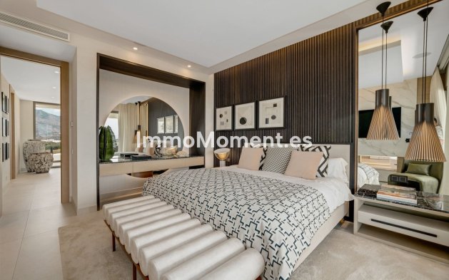 Wiederverkauf - Villa - Marbella - Nueva Andalucía