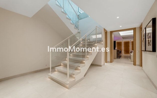 Wiederverkauf - Villa - Marbella - Nueva Andalucía