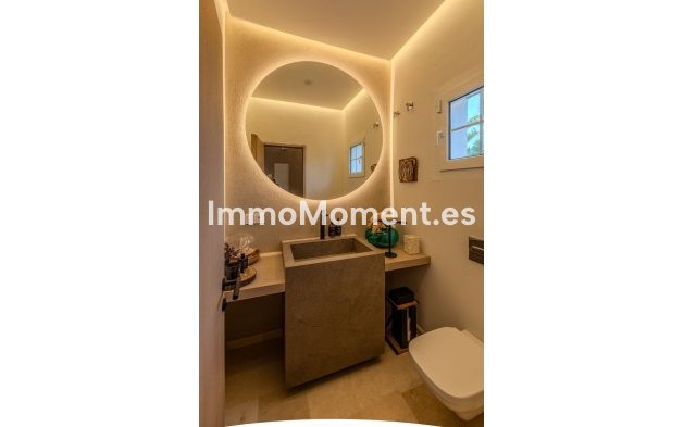 Wiederverkauf - Villa - Marbella - Nueva Andalucía