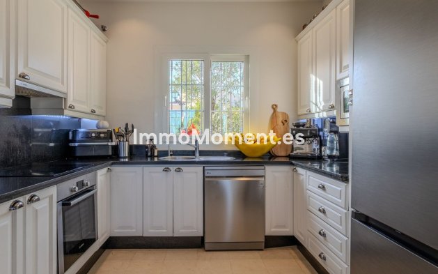 Wiederverkauf - Villa - Marbella - Nueva Andalucía