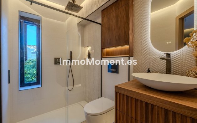 Wiederverkauf - Villa - Marbella - Nueva Andalucía