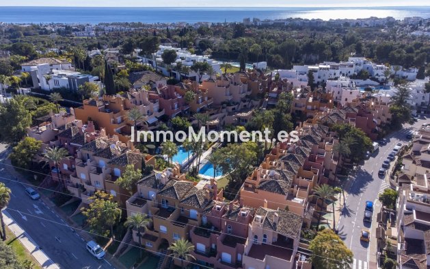 Bestaande woning - Geschakelde woning - Marbella - Nueva Andalucía