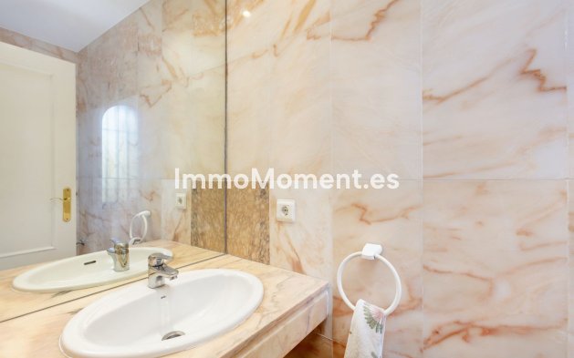 Bestaande woning - Geschakelde woning - Marbella - Nueva Andalucía