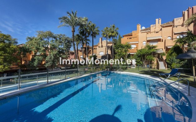 Bestaande woning - Geschakelde woning - Marbella - Nueva Andalucía