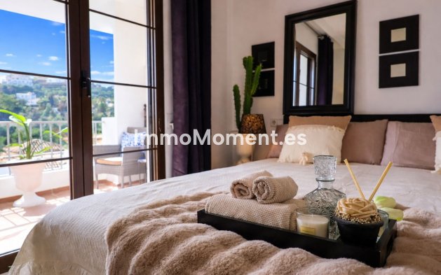 Resale - Apartment - Benahavís - Los Arqueros