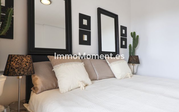 Resale - Apartment - Benahavís - Los Arqueros