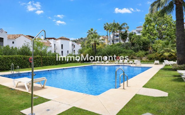 Resale - Apartment - Benahavís - Los Arqueros