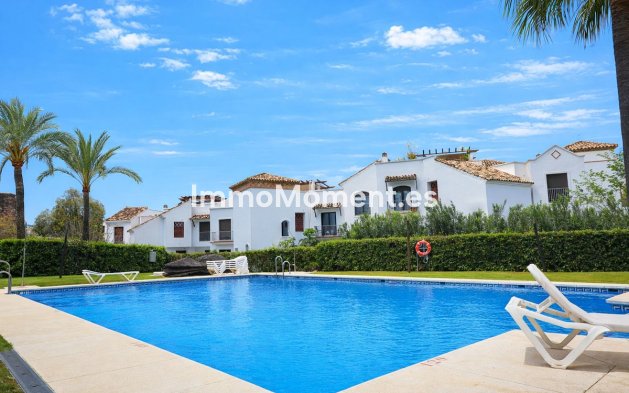 Resale - Apartment - Benahavís - Los Arqueros