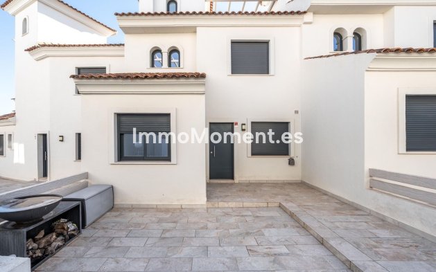 Resale - Townhouse - El Paraiso - New Golden Mile