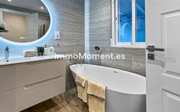 Revente - Villa - Marbella - Costabella