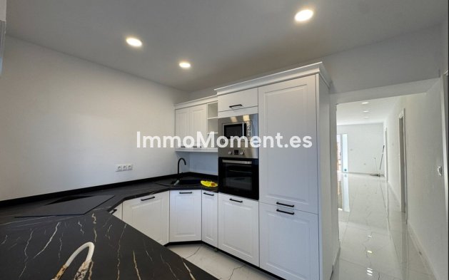 Wiederverkauf - Wohnung -   Inländisch - Alhaurín el Grande Centro