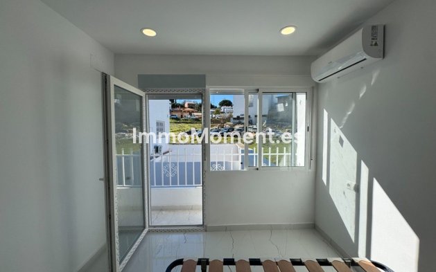 Wiederverkauf - Wohnung -   Inländisch - Alhaurín el Grande Centro