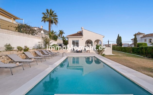 Reventa - Villa - Marbella - Elviria