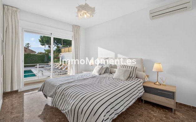 Reventa - Villa - Marbella - Elviria