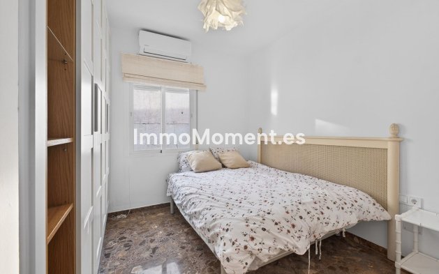 Reventa - Villa - Marbella - Elviria