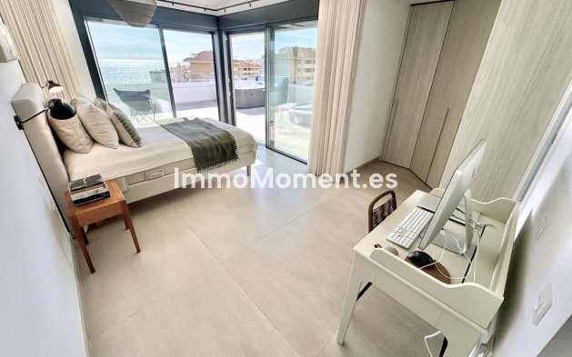 Resale - Apartment - Fuengirola - Carvajal