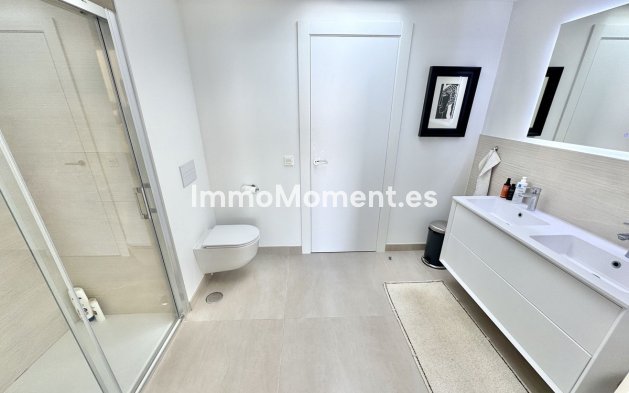 Resale - Apartment - Fuengirola - Carvajal