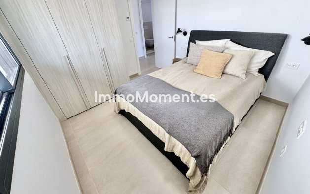 Resale - Apartment - Fuengirola - Carvajal