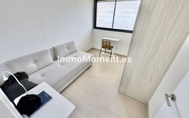 Resale - Apartment - Fuengirola - Carvajal