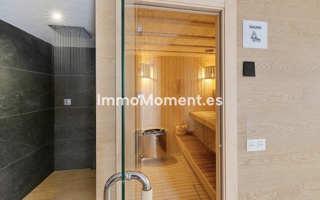 Resale - Apartment - Fuengirola - Carvajal