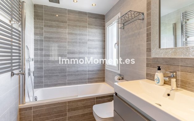 Revente - Villa - Estepona  - Estepona Centro