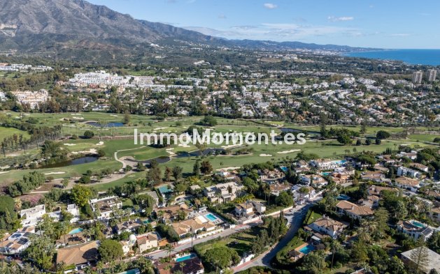 Wiederverkauf - Villa - Marbella - Nueva Andalucía
