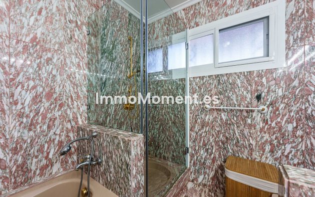 Resale - Villa - Estepona - Benamara