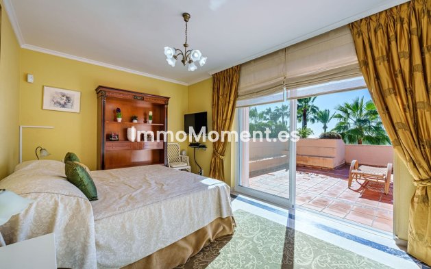 Resale - Villa - Estepona - Benamara